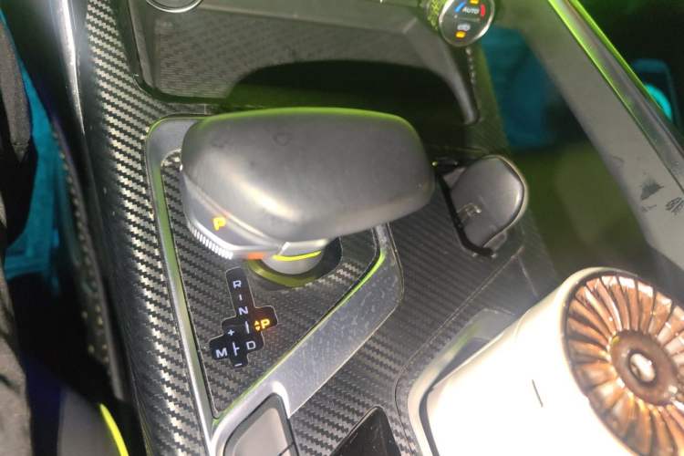 Used Geely Auto Monjaro S 2021 2.0TD Automatic Two-Wheel Drive Lightning Edition Gear Lever