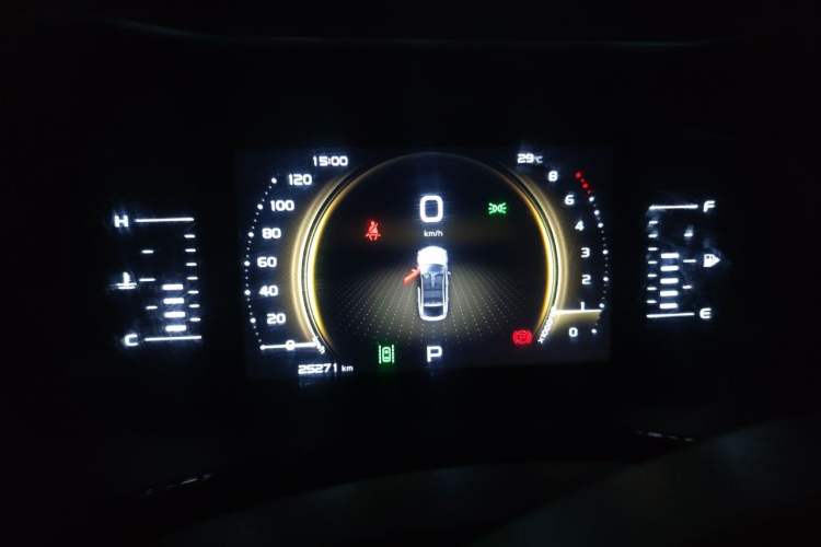 Used Geely Auto Monjaro S 2021 2.0TD DCT Two-Wheel Drive Lightning Edition Instrument Cluster