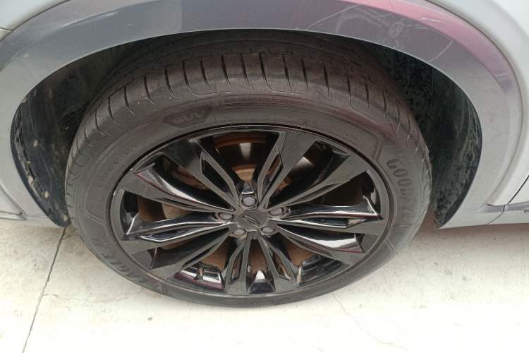 Used Geely Auto Monjaro S 2021 2.0TD Automatic All-Wheel-Drive Phantom Edition Left Front Wheel Hub