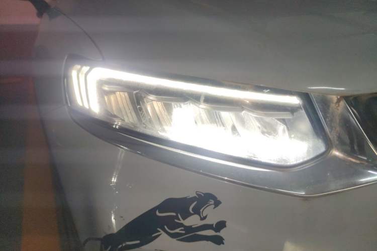 Used Geely Auto Monjaro S 2021 2.0TD DCT Two-Wheel Drive Lightning Edition Right Front Headlight