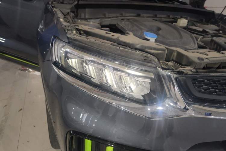 Used Geely Auto Monjaro S 2021 2.0TD Automatic Two-Wheel Drive Lightning Edition Right Front Headlight
