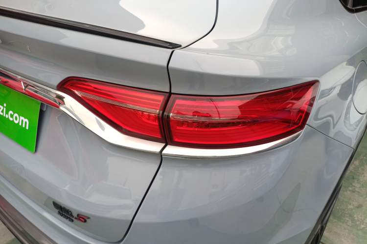 Used Geely Auto Monjaro S 2021 2.0TD Automatic All-Wheel-Drive Phantom Edition Right Rear Taillight