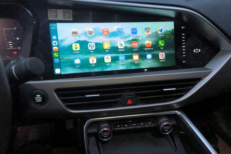 Used Geely Auto Monjaro S 2021 2.0TD DCT Two-Wheel Drive Lightning Edition Audio And AC Panel