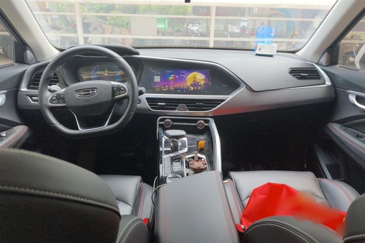 Used Geely Auto Monjaro S 2021 2.0TD DCT Two-Wheel Drive Lightning Edition Center Console