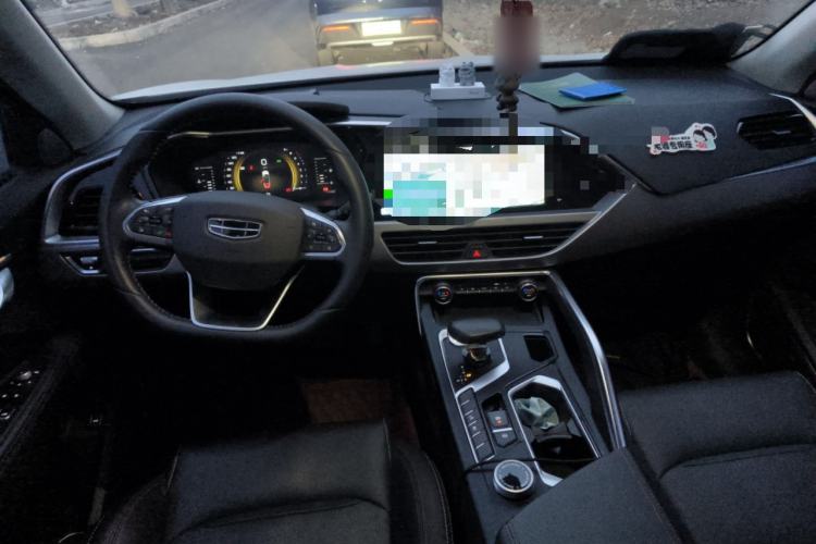 Used Geely Auto Monjaro S 2021 2.0TD DCT Two-Wheel Drive Lightning Edition Center Console
