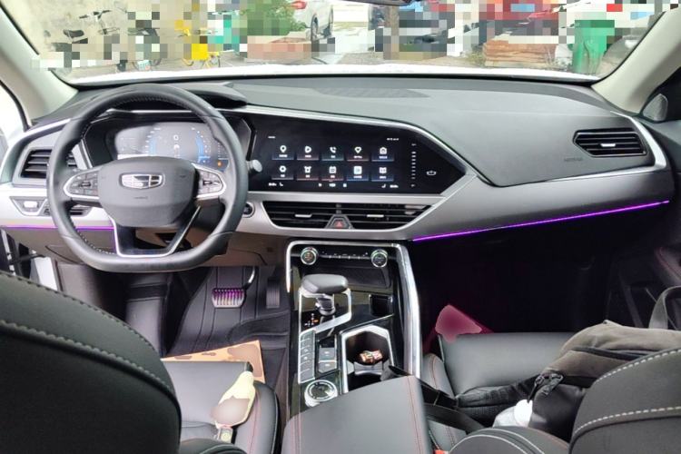 Used Geely Auto Monjaro S 2021 2.0TD DCT Two-Wheel Drive Lightning Edition Center Console