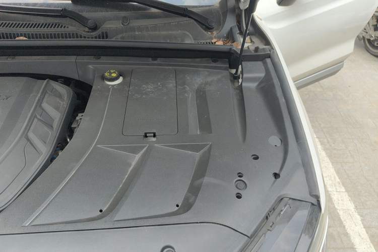 Used Geely Auto Monjaro S 2021 2.0TD DCT Two-Wheel Drive Lightning Edition Engine Bay Left