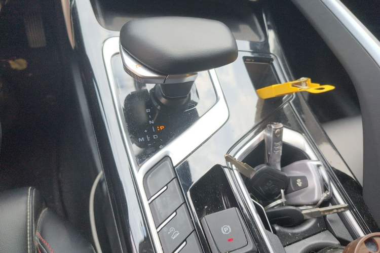 Used Geely Auto Monjaro S 2021 2.0TD DCT Two-Wheel Drive Lightning Edition Gear Lever