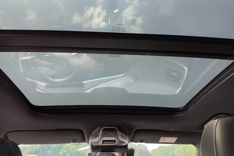 Used Geely Auto Monjaro S 2021 2.0TD Automatic Two-Wheel Drive Lightning Edition Headliner