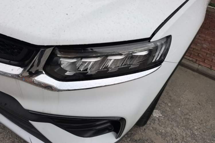 Used Geely Auto Monjaro S 2021 2.0TD DCT Two-Wheel Drive Lightning Edition Left Front Headlight