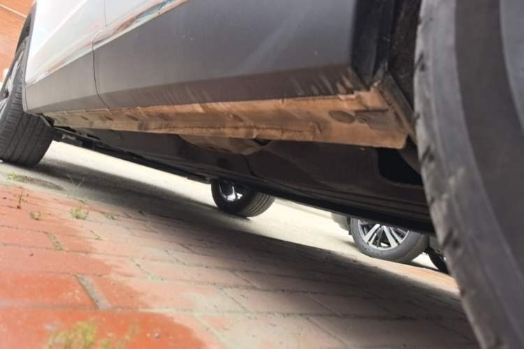 Used Geely Auto Monjaro S 2021 2.0TD DCT Two-Wheel Drive Lightning Edition Left Side Sill