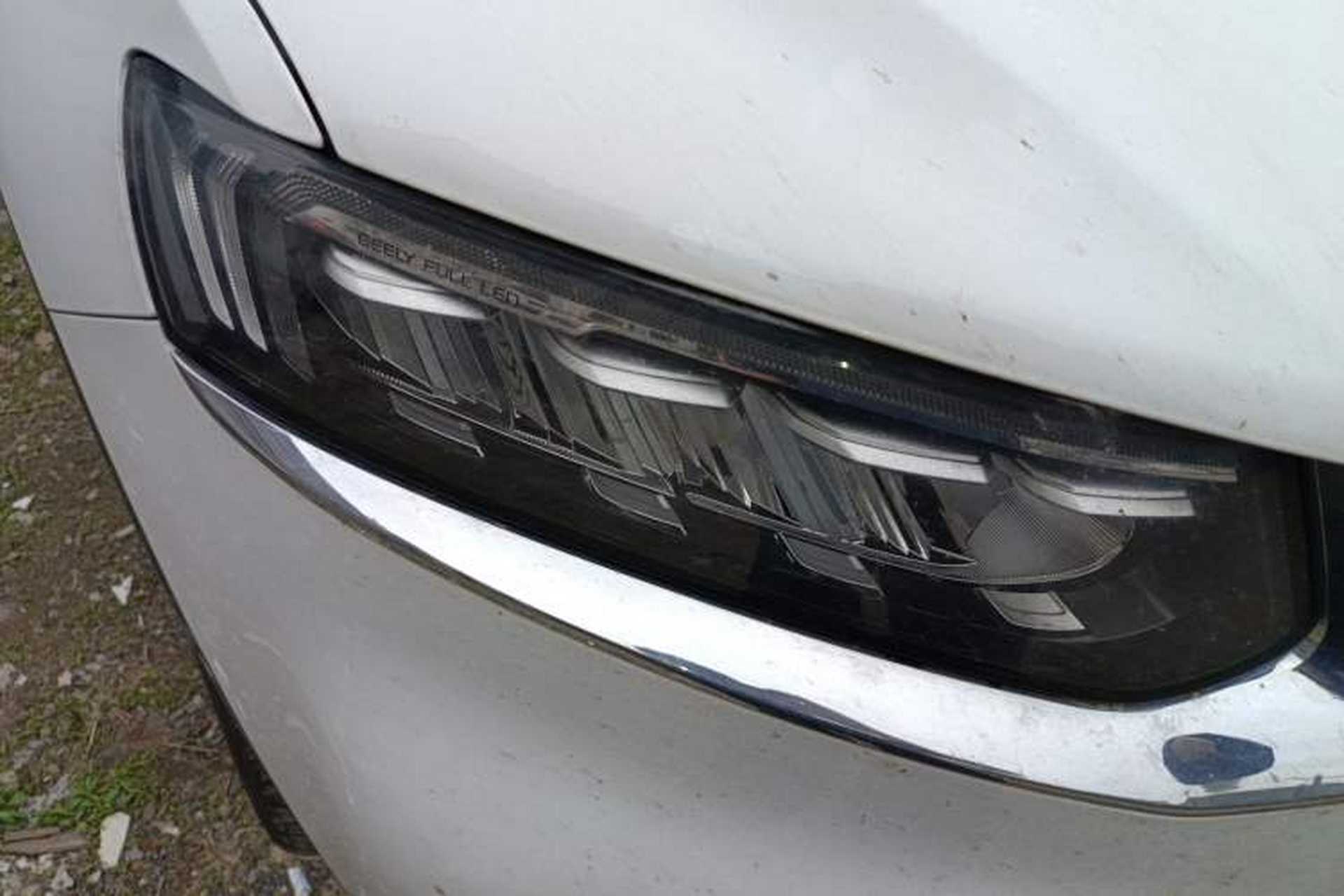 Used Geely Auto Monjaro S 2021 2.0TD Automatic Two-Wheel Drive Lightning Edition Right Front Headlight