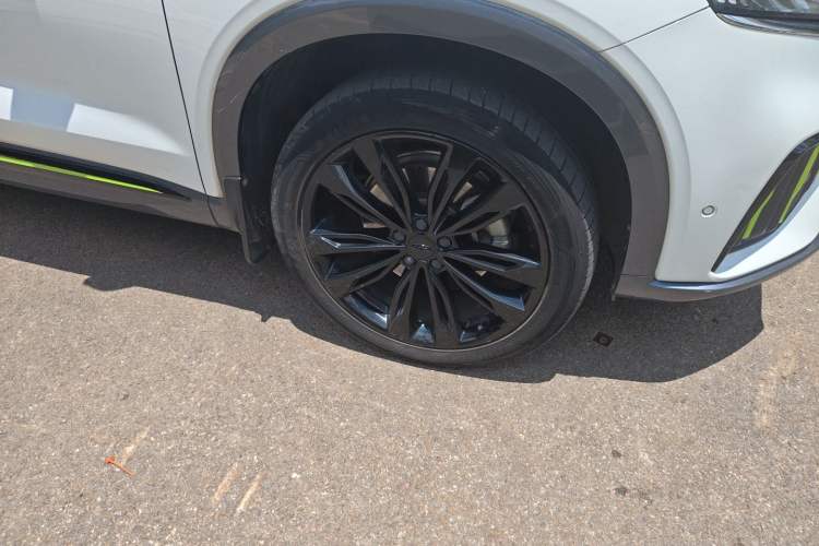Used Geely Auto Monjaro S 2021 2.0TD Automatic All-Wheel-Drive Phantom Edition Right Front Wheel Hub