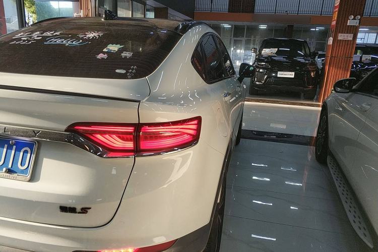 Used Geely Auto Monjaro S 2021 2.0TD Automatic Two-Wheel Drive Lightning Edition Right Rear Taillight
