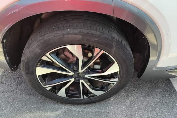 Used Geely Auto Monjaro S 2021 2.0TD Automatic Two-Wheel Drive Lightning Edition Right Rear Wheel Hub