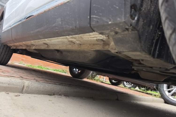 Used Geely Auto Monjaro S 2021 2.0TD DCT Two-Wheel Drive Lightning Edition Right Side Sill