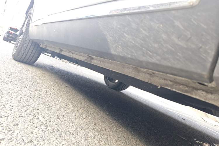 Used Geely Auto Monjaro S 2021 2.0TD DCT Two-Wheel Drive Lightning Edition Right Side Sill
