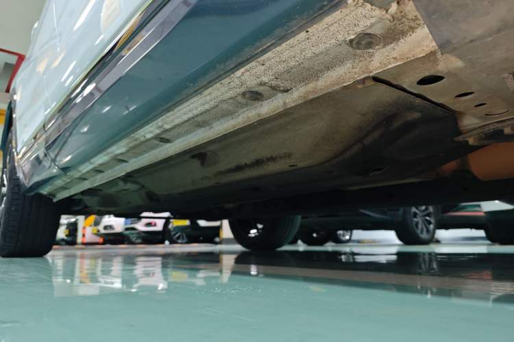 Used Geely Auto Monjaro S 2021 2.0TD Automatic Two-Wheel Drive Lightning Edition Right Side Sill