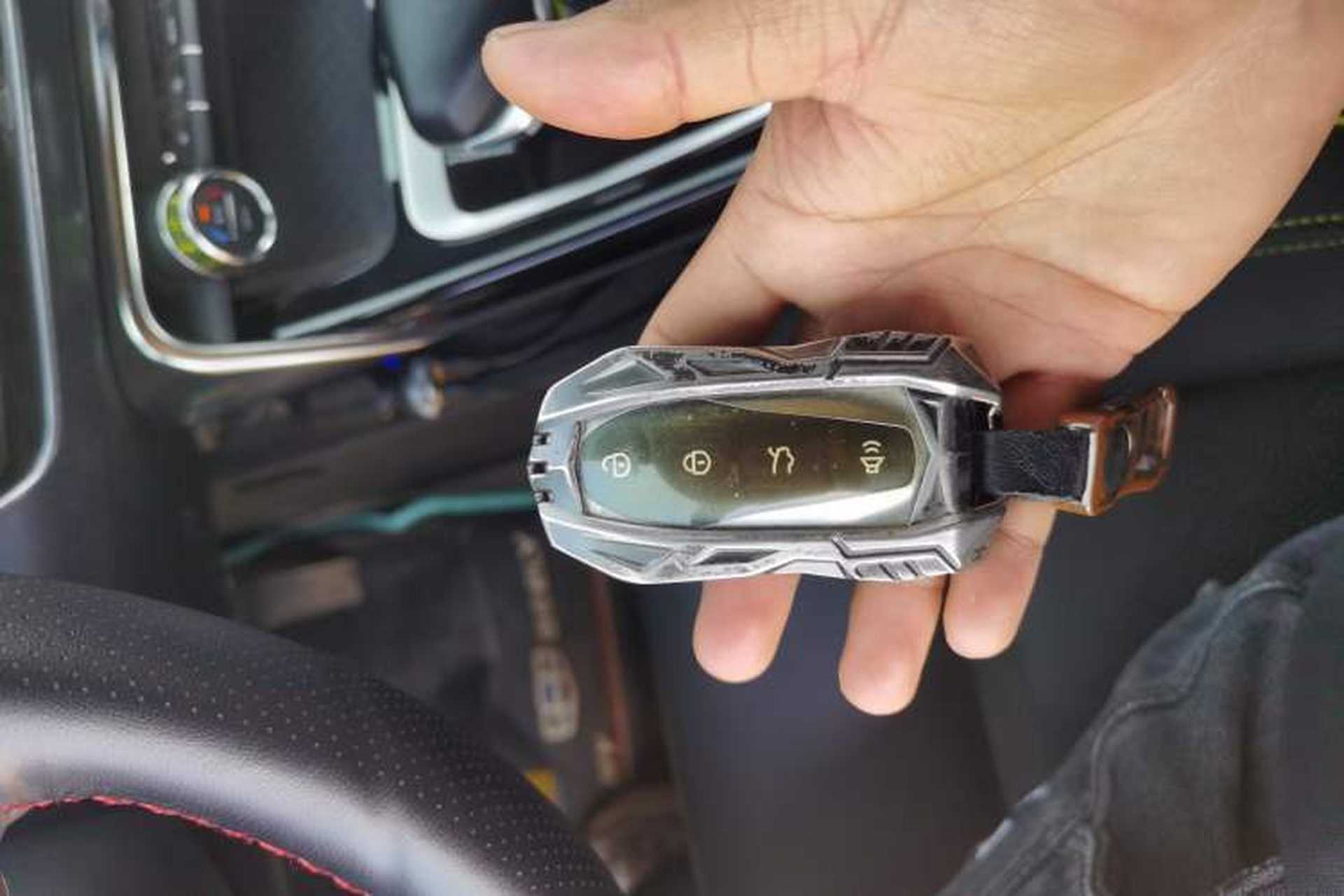 Used Geely Auto Monjaro S 2021 2.0TD DCT Two-Wheel Drive Lightning Edition Vehicle Key