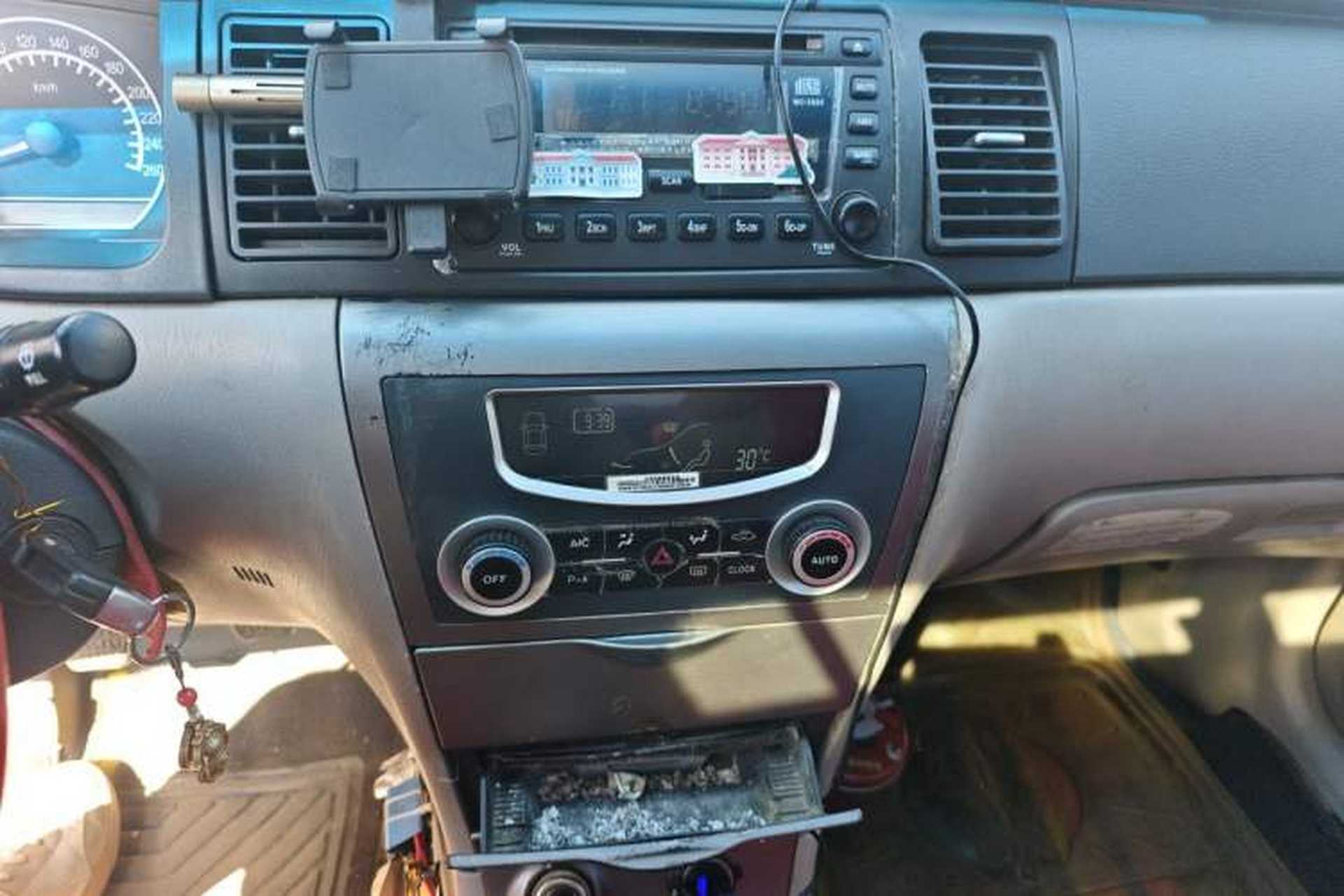Used Geely Auto Ocean 2011 New Edition 1.5L Manual Comfort Model Audio And AC Panel