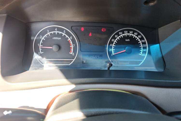 Used Geely Auto Ocean 2011 New Edition 1.5L Manual Comfort Model Odometer Close Up