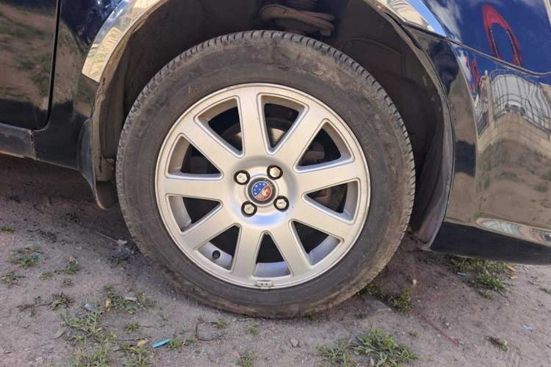 Used Geely Auto Ocean 2011 New Edition 1.5L Manual Comfort Model Right Front Wheel Hub