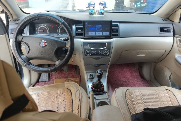 Used Geely Auto Ocean 2011 New Edition 1.5L Manual Comfort Model Center Console