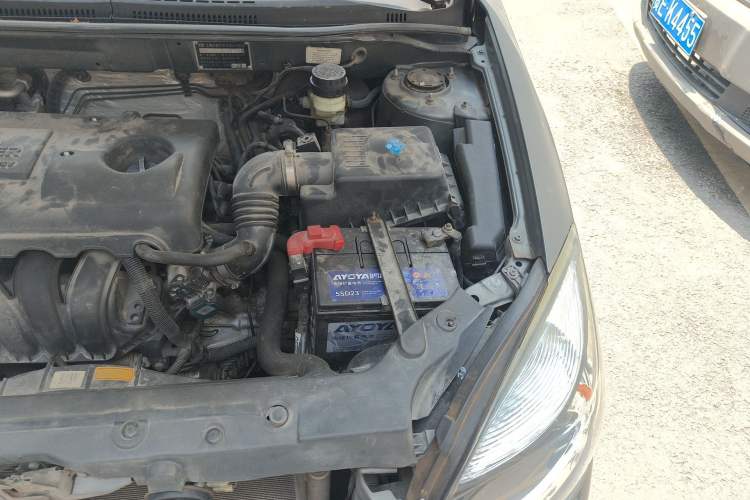 Used Geely Auto Ocean 2011 New Edition 1.5L Manual Comfort Model Engine Bay Left