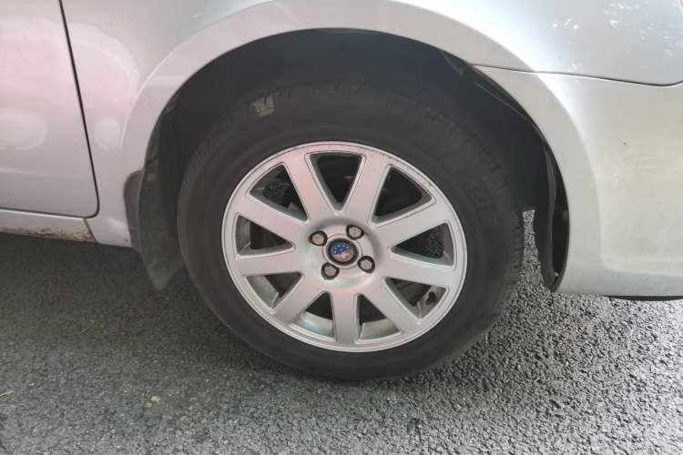Used Geely Auto Ocean 2011 New Edition 1.5L Manual Base Model Right Front Wheel Hub