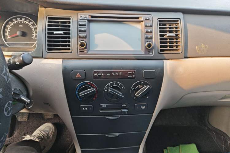 Used Geely Auto Ocean 2012 Energy-Saving Edition 1.5L Manual SuperDelight Model Audio And AC Panel