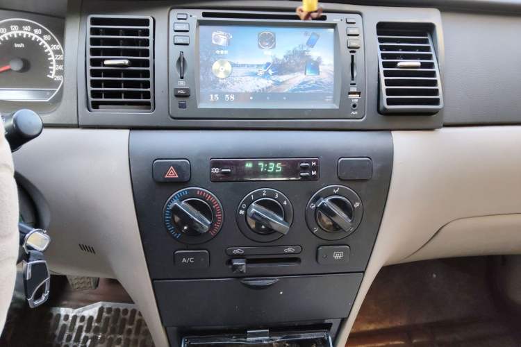 Used Geely Auto Ocean 2012 Energy-Saving Edition 1.5L Manual SuperDelight Model Audio And AC Panel