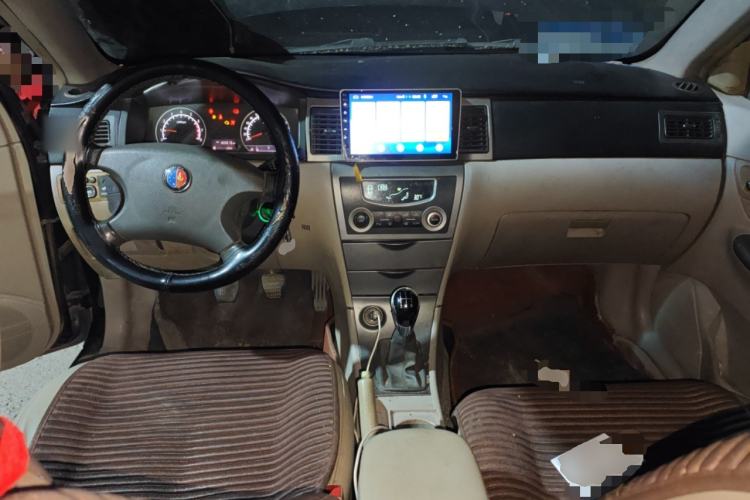 Used Geely Auto Ocean 2012 Energy-Saving Edition 1.5L Manual SuperDelight Model Center Console