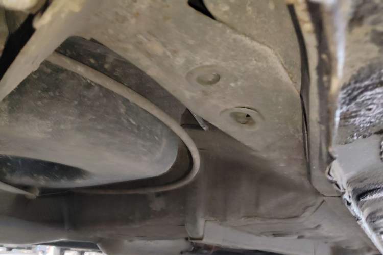 Used Geely Auto Ocean 2012 Energy-Saving Edition 1.5L Manual SuperDelight Model Chassis Rear Right