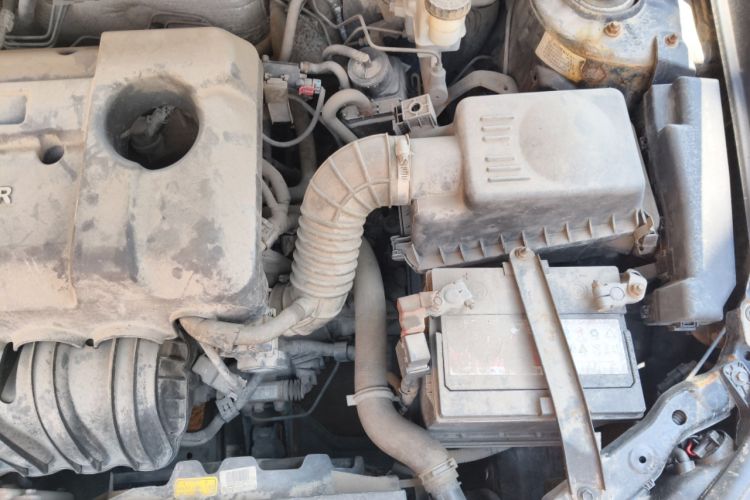 Used Geely Auto Ocean 2012 Energy-Saving Edition 1.5L Manual Luxury Model Engine Bay Left