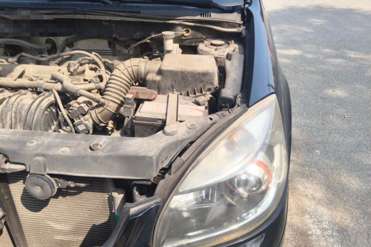 Used Geely Auto Ocean 2012 Energy-Saving Edition 1.5L Manual SuperDelight Model Engine Bay Left