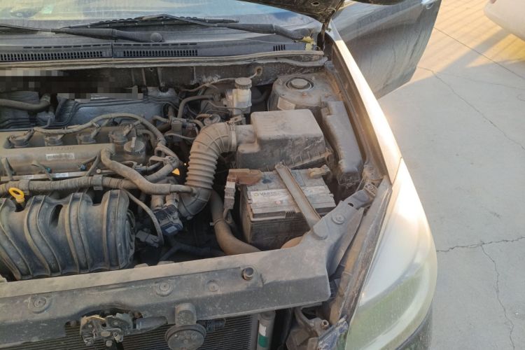 Used Geely Auto Ocean 2012 Energy-Saving Edition 1.5L Manual SuperDelight Model Engine Bay Left