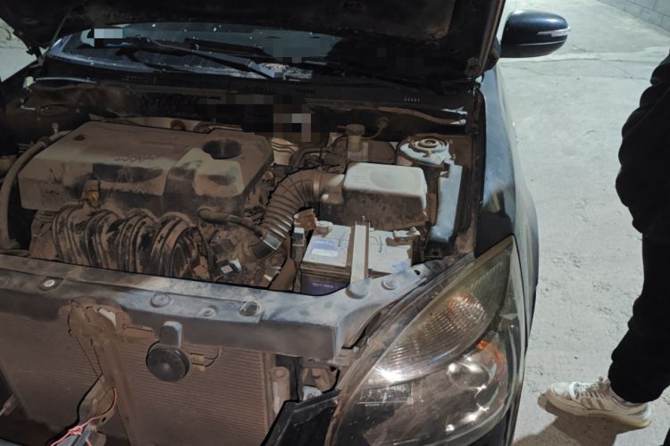 Used Geely Auto Ocean 2012 Energy-Saving Edition 1.5L Manual SuperDelight Model Engine Bay Left
