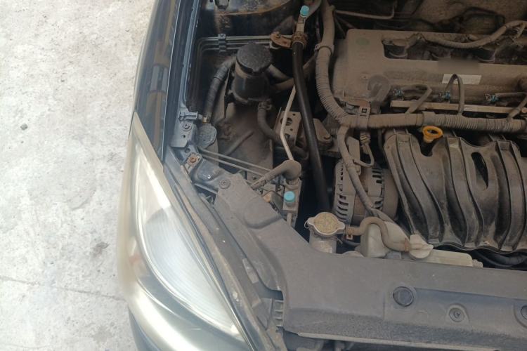 Used Geely Auto Ocean 2012 Energy-Saving Edition 1.5L Manual Value-Added Model Engine Bay Right
