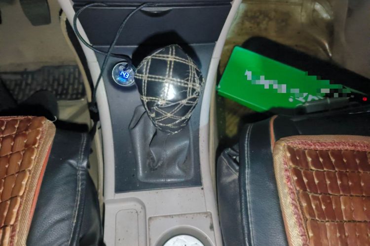 Used Geely Auto Ocean 2012 Energy-Saving Model 1.5L Manual Entry-Level Trim Gear Lever