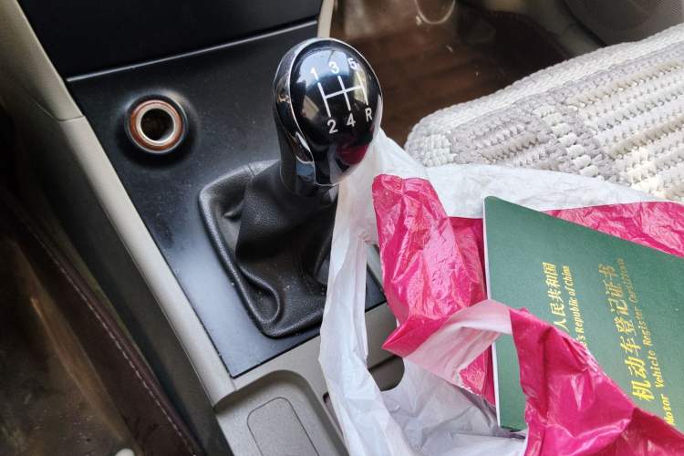 Used Geely Auto Ocean 2012 Energy-Saving Edition 1.5L Manual SuperDelight Model Gear Lever