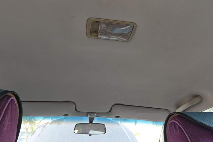 Used Geely Auto Ocean 2012 Energy-Saving Edition 1.5L Manual SuperDelight Model Headliner