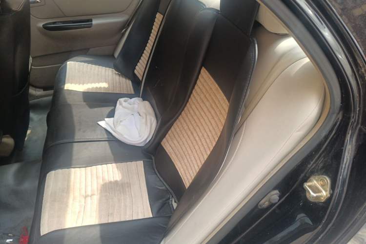 Used Geely Auto Ocean 2012 Energy-Saving Edition 1.5L Manual Value-Added Model Left Rear Seat