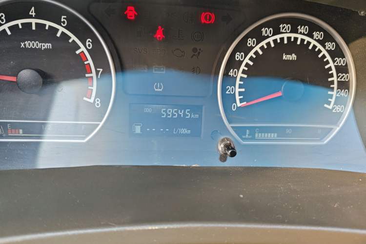 Used Geely Auto Ocean 2012 Energy-Saving Edition 1.5L Manual SuperDelight Model Odometer Close Up