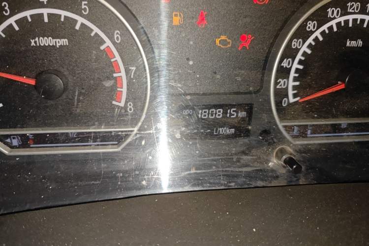 Used Geely Auto Ocean 2012 Energy-Saving Edition 1.5L Manual SuperDelight Model Odometer Close Up