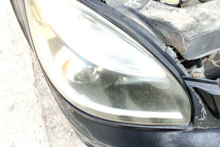 Used Geely Auto Ocean 2012 Energy-Saving Edition 1.5L Manual SuperDelight Model Right Front Headlight