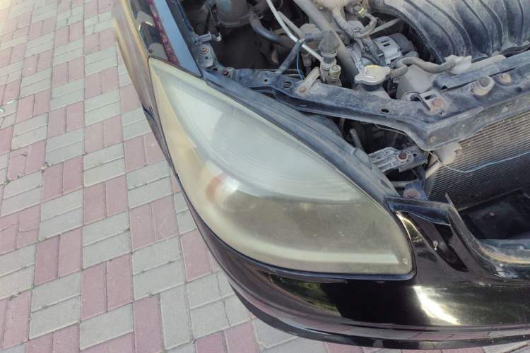 Used Geely Auto Ocean 2012 Energy-Saving Edition 1.5L Manual SuperDelight Model Right Front Headlight