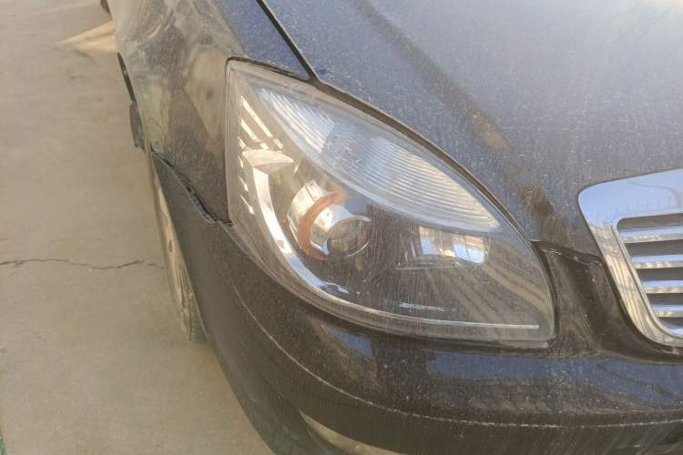 Used Geely Auto Ocean 2012 Energy-Saving Edition 1.5L Manual SuperDelight Model Right Front Headlight
