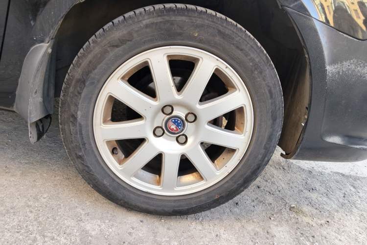 Used Geely Auto Ocean 2012 Energy-Saving Edition 1.5L Manual SuperDelight Model Right Front Wheel Hub