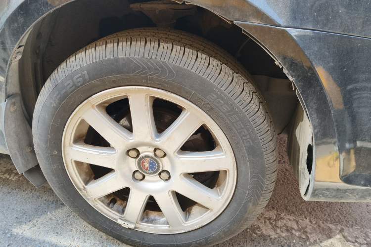 Used Geely Auto Ocean 2012 Energy-Saving Edition 1.5L Manual Luxury Model Right Front Wheel Hub