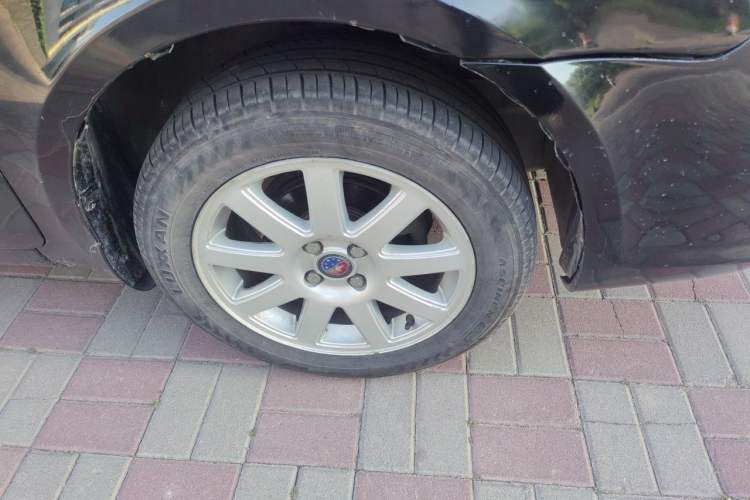 Used Geely Auto Ocean 2012 Energy-Saving Edition 1.5L Manual SuperDelight Model Right Front Wheel Hub